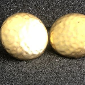 Erwin Pearl:Gold tone round clip-on earrings